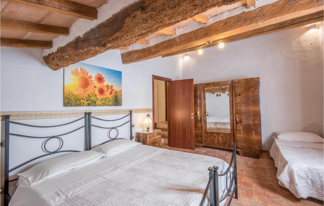 Gorgeous Home In Montalcino With Kitchen Eksteriør billede